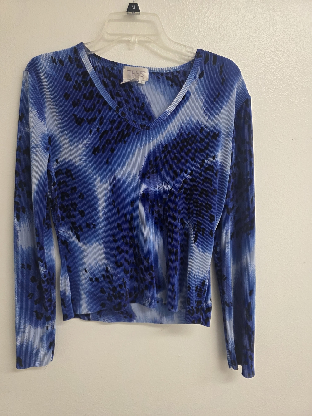 TESS Blue Abstract Animal-Print V-Neck Long Sleeve Top (0374)